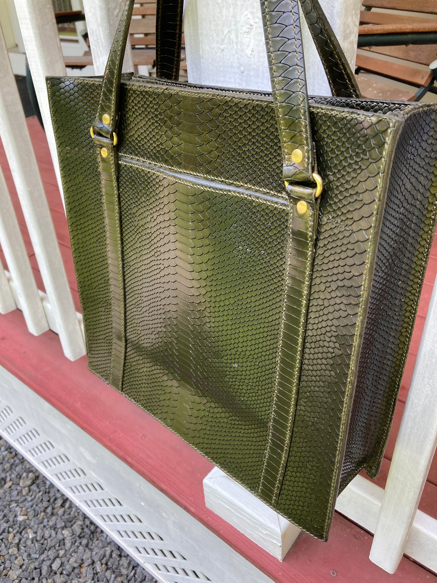 Metropolitan Tote in Emerald snake print